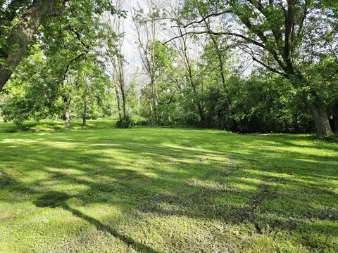Exterior - 1204 10th St NE, Austin, MN 55912 photo 3 of 6