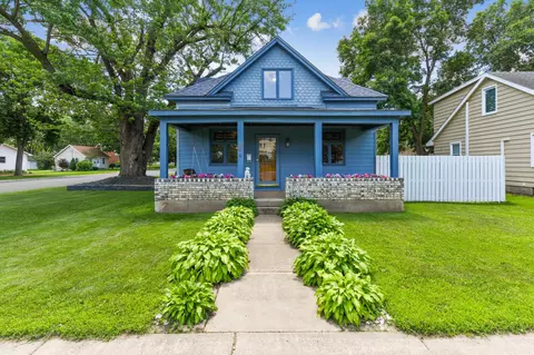 306 6th Ave W, Shakopee, MN 55379