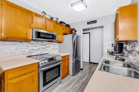 3175 Village Trl #107, Hastings, MN 55033