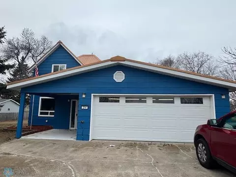 214 7th St, Hatton, ND 58240