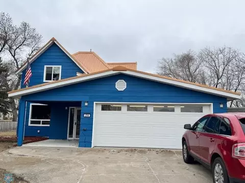 Exterior - 214 7th St, Hatton, ND 58240 photo 2 of 2