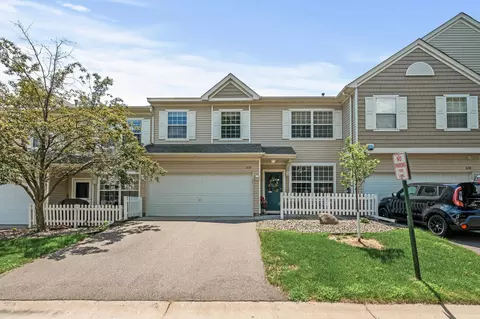 5130 Hummingbird Ln #166, Farmington, MN 55024