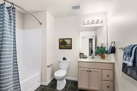 Bath - 1126 Mesaba Ave #118, Duluth, MN 55811 photo 2 of 2
