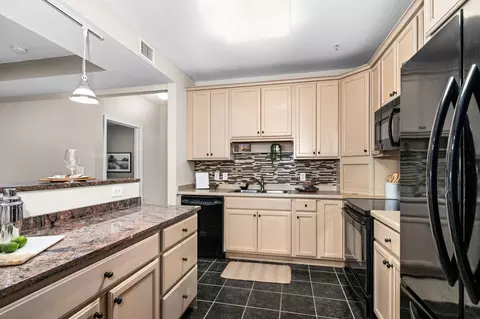 Kitchen - 1126 Mesaba Ave #118, Duluth, MN 55811 photo 3 of 3