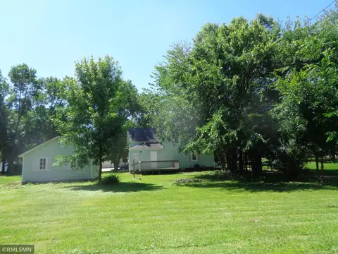 Exterior - 1021 E 13th St E, Glencoe, MN 55336 photo 2 of 2