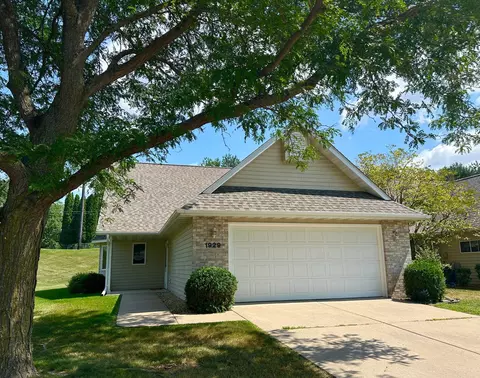1929 Cherry St, Red Wing, MN 55066