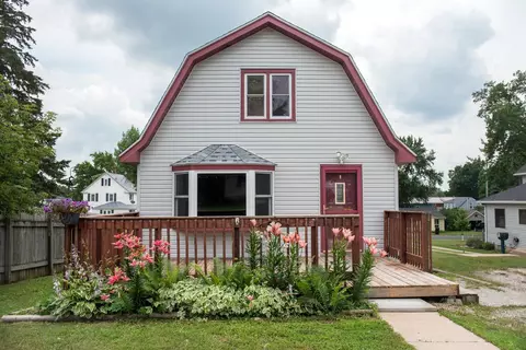 304 Pearl St, Spring Valley, MN 55975