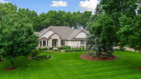 100 River Bluff Pl NW, Rochester, MN 55901