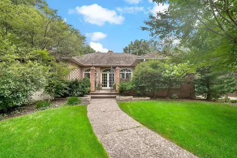 7444 Shannon Dr, Edina, MN 55439