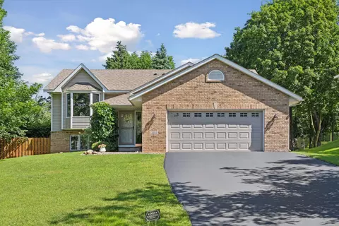 2212 Horizon Pl, Burnsville, MN 55337
