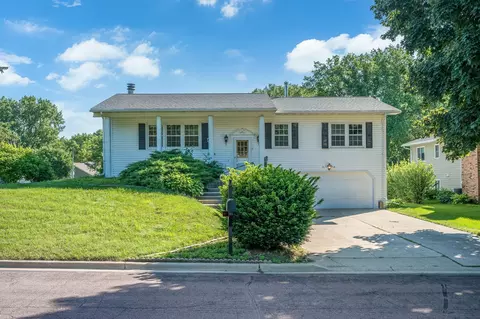 105 Eltinge Pl, Fairmont, MN 56031