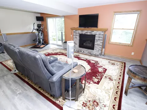 Living - 237 Plainview Dr, River Falls, WI 54022 photo 3 of 4