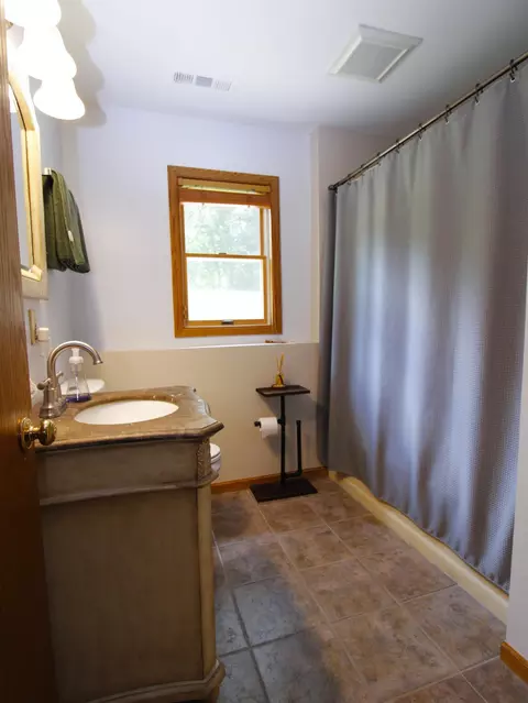 Bath - 237 Plainview Dr, River Falls, WI 54022 photo 2 of 2