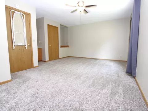 Living - 237 Plainview Dr, River Falls, WI 54022 photo 2 of 4