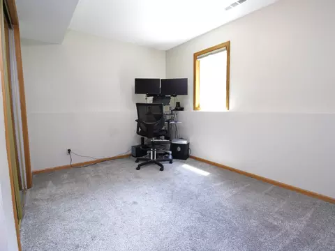 Bedroom - 237 Plainview Dr, River Falls, WI 54022 photo 4 of 4