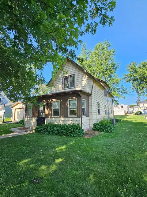 314 Langford Ave, Kenyon, MN 55946