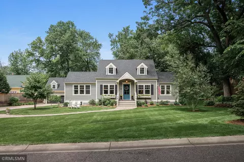 63 Fir St, Mahtomedi, MN 55115