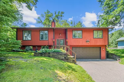 6670 Maple Dr, Rockford, MN 55373