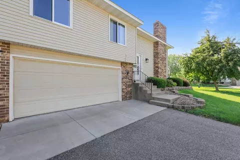 9915 106th Pl N, Maple Grove, MN 55369