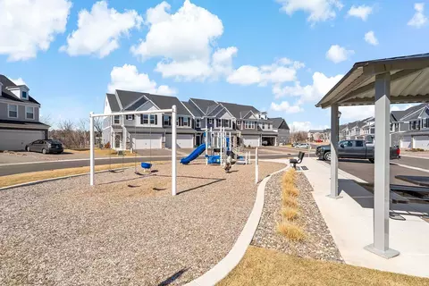 4884 Avery Ct, Eagan, MN 55123 photo 31