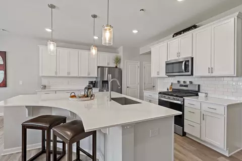 4884 Avery Ct, Eagan, MN 55123 photo 6