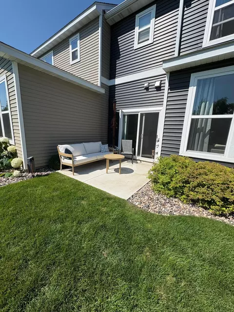 4884 Avery Ct, Eagan, MN 55123 photo 36