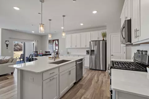 4884 Avery Ct, Eagan, MN 55123 photo 5