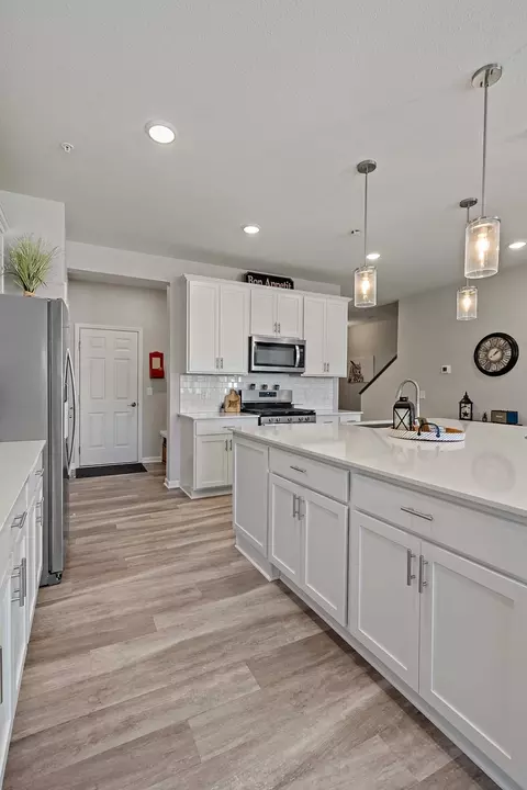 4884 Avery Ct, Eagan, MN 55123 photo 7