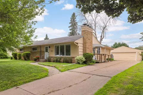 3855 Crestwood Pl, White Bear Lake, MN 55110