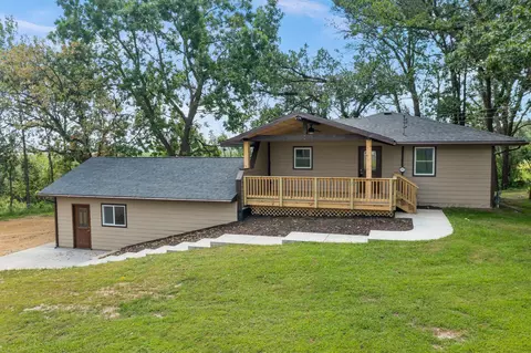 6205 Stacy Trl, Stacy, MN 55079