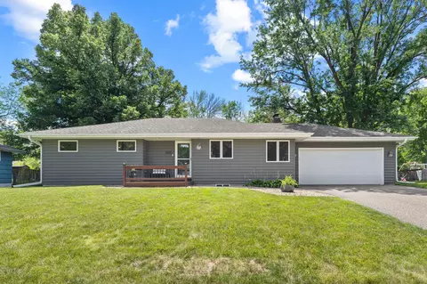 8410 207th St W, Lakeville, MN 55044