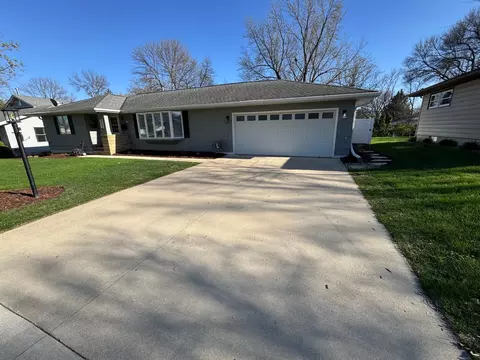 322 Glenn Rd, Albert Lea, MN 56007 photo 2