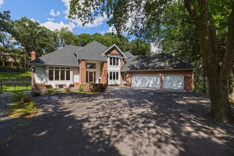 11280 Bluestem Ln, Eden Prairie, MN 55347