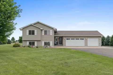 1107 148th Ave, New Richmond, WI 54017