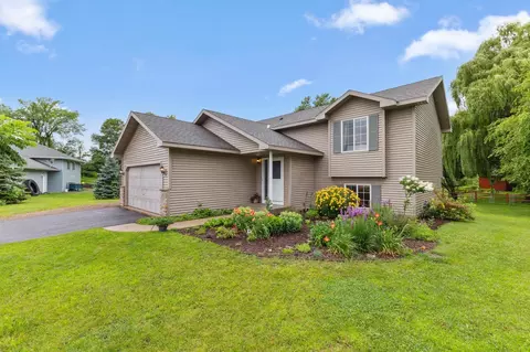 207 Ash St E, Annandale, MN 55302