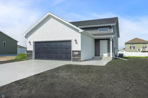 3723 19th St S, Moorhead, MN 56560
