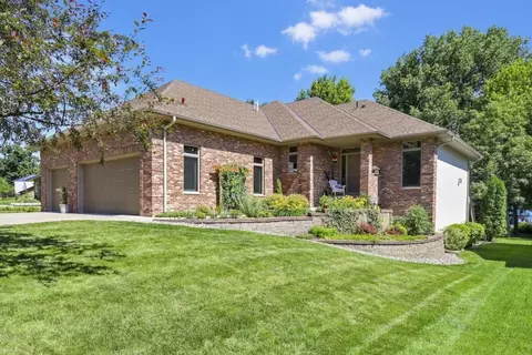 2780 S Shore Dr, Prior Lake, MN 55372