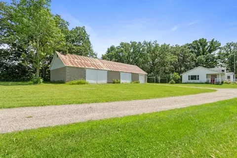 322 Central Ave N, Eagle Bend, MN 56446