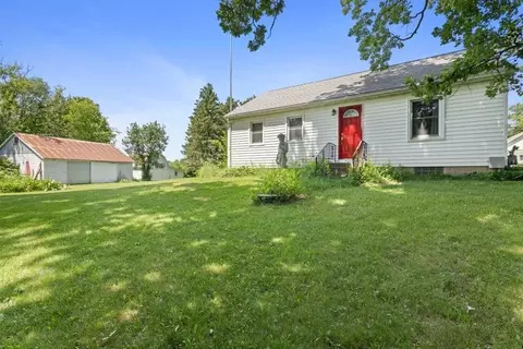 Exterior - 322 Central Ave N, Eagle Bend, MN 56446 photo 4 of 11