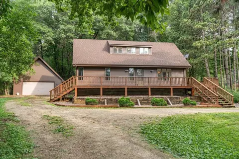 94 W Wood Ridge Dr, River Falls, WI 54022