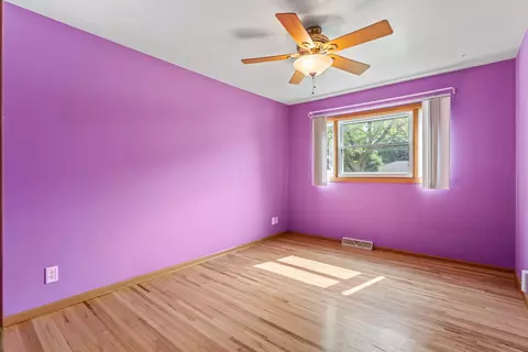 Bedroom - 2100 10th St SW, Austin, MN 55912 photo 5 of 8