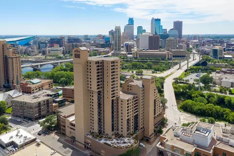 20 2nd St NE #P1008, Minneapolis, MN 55413