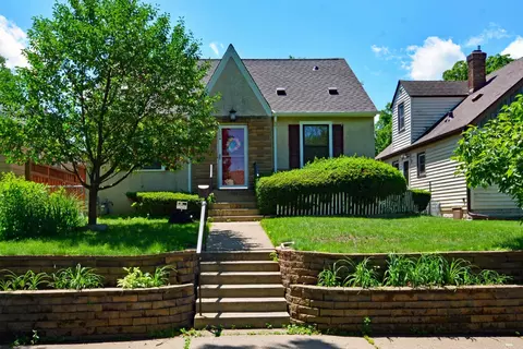 1734 Sherwood Ave, Saint Paul, MN 55106