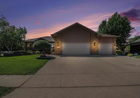 721 Britz Dr, Luverne, MN 56156