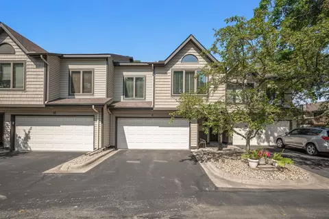 8 110th Ln NW, Coon Rapids, MN 55448