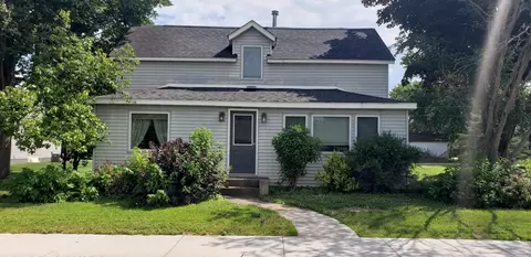 284 Elm St S, Prescott, WI 54021