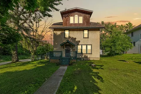 507 Red Wing Ave, Kenyon, MN 55946