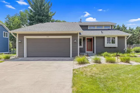 646 White Birch Dr, Shoreview, MN 55126