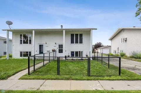2350 20th Ave S, Fargo, ND 58103