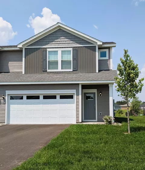 39743 Fallbrook Ave, North Branch, MN 55056